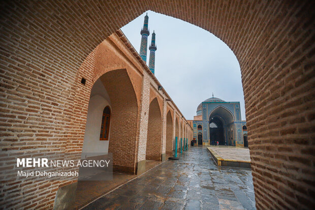 بارش باران پاییزی در یزد