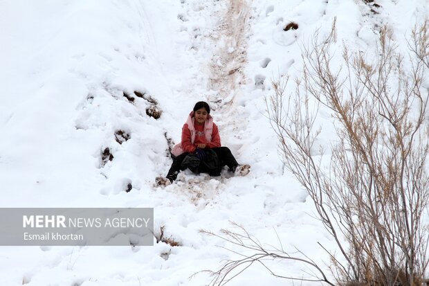 طبیعت برفی مناطق کوهستانی سیرجان