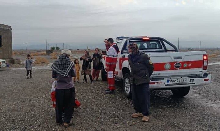 فلاح: ۲۷۰ امدادگر هلال احمر در مناطق جنوبی کرمان امدادرسانی می کنند