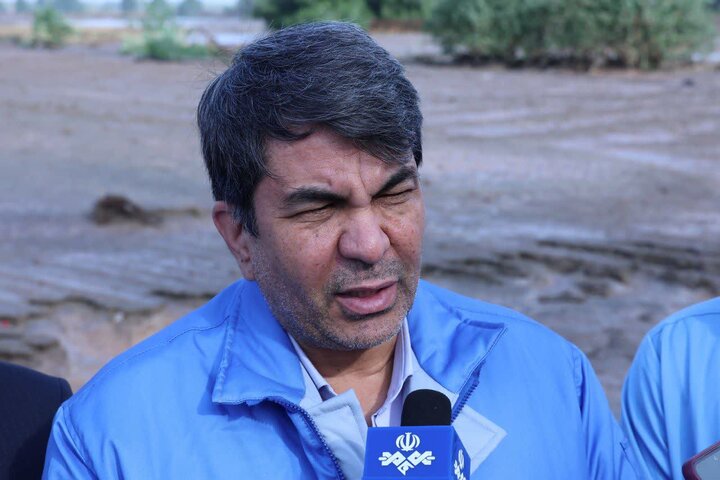 استاندار کرمان: سیل‌بندهای مناطق سیل زده باید سریع ترمیم شود