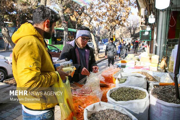 بازار خرید شب یلدا در بجنورد