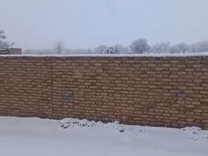 آسفیج؛ قلب کویر ایران هم سفیدپوش شد