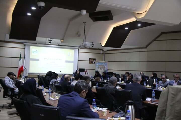 سروش: برنامه‌های جوانی جمعیت با شتاب دنبال شود