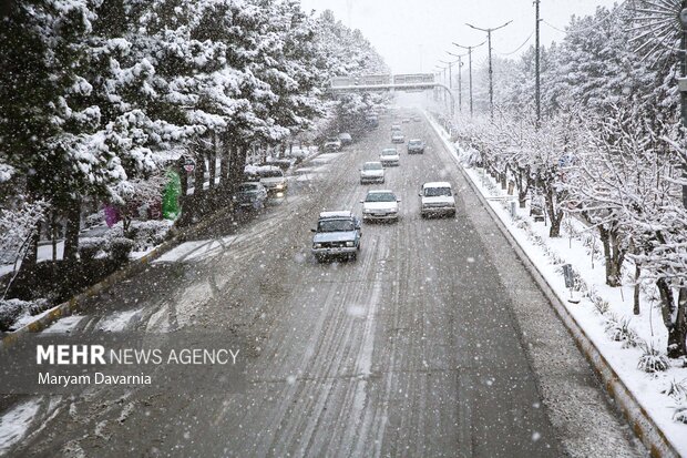 هشدار نارنجی هواشناسی در آذربایجان غربی؛ دما ۱۰ درجه کاهش می یابد