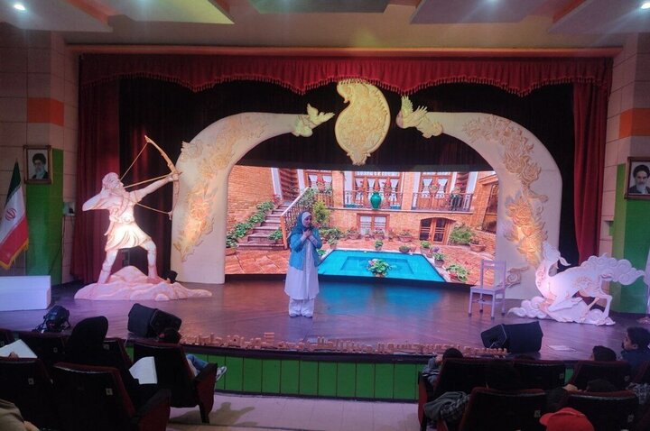 قوامی: ۱۲۰ قصه‌گوی یزدی در مرحله استانی جشنواره قصه‌گویی رقابت می‌کنند