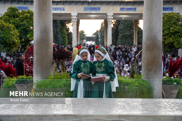 شب یلدا در آرامگاه حافظ