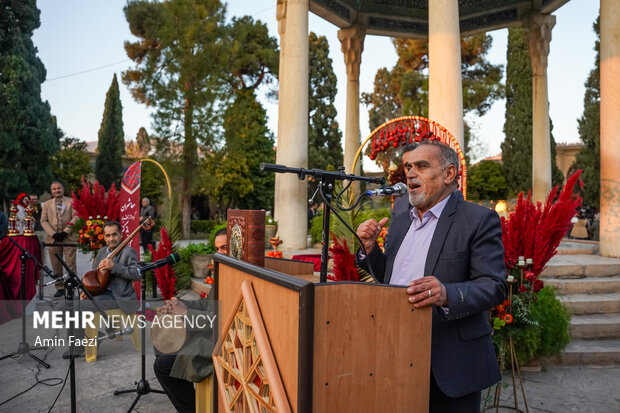 شب یلدا در آرامگاه حافظ