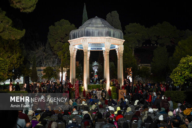 شب یلدا در آرامگاه حافظ