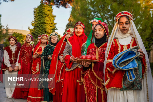 شب یلدا در آرامگاه حافظ