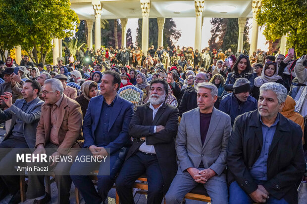 شب یلدا در آرامگاه حافظ