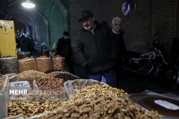 شب بلند، سفره کوتاه
