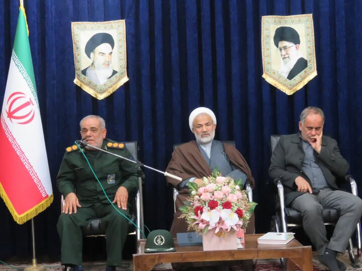 امام جمعه دشتستان: کمال در مدیریت زندگی و صبر جلوه‌گر می‌شود