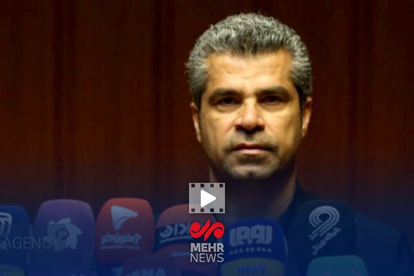 واکنش هادی ساعی به انتقادات در خصوص تعدد سفرهایش