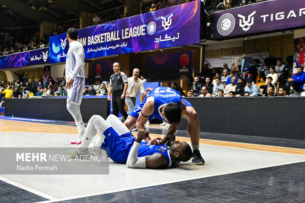 لیگ برتر بسکتبال - استقلال و پالایش نفت
