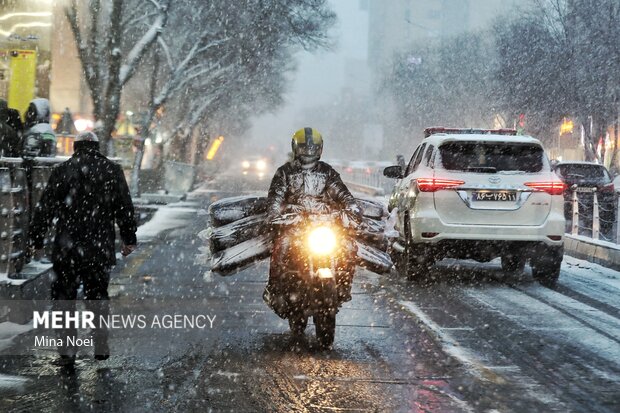 چهره تبریز زمستانی شد