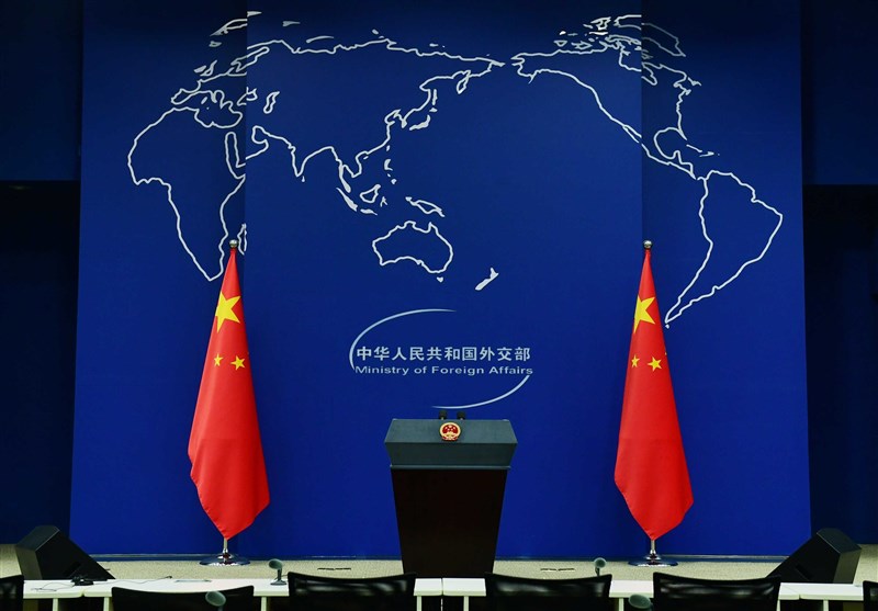 چین خواستار آزادی فوری مادورو و همسرش شد