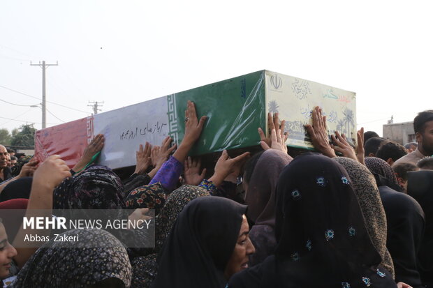 کشف پیکر مطهر شهیدی که با سیم تلفن دست و پایش را بسته بودند