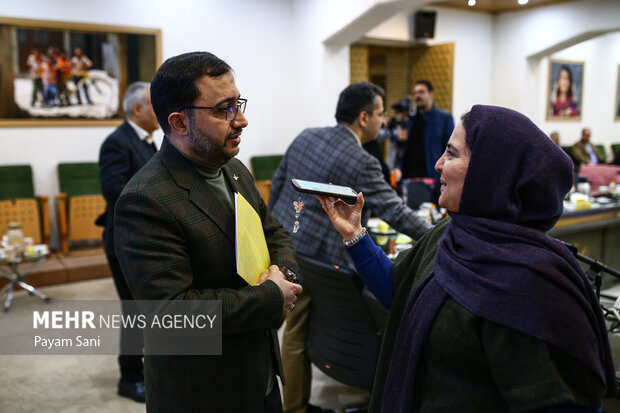 هوش مصنوعی باید در خدمت اسباب‌بازی باشد