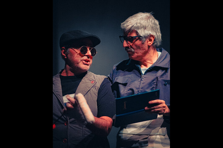 بازیگرانی که ۹ نقش را ایفا می‌کنند؛ تلاش برای حفظ یگانگی در فرم و اجرا