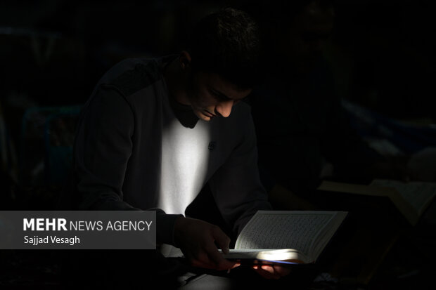 مراسم معنوی اعتکاف در همدان