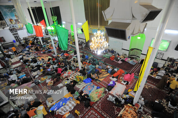 مراسم معنوی اعتکاف در همدان