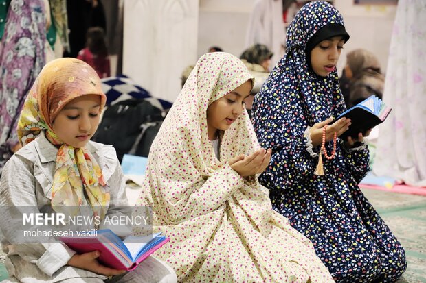 اعتکاف بانوان زاهدانی در قاب دوربین مهر