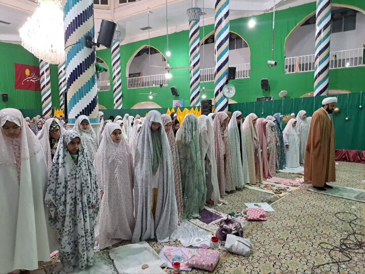 پرواز در سکوت؛ روایت اعتکاف دختران نوجوان یزدی