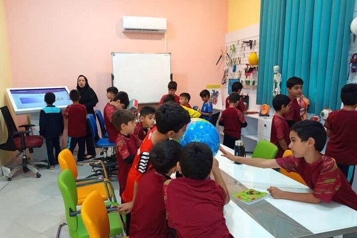 تالار کتابخانه شهید فکری جم پایگاهی برای شکوفایی استعداد کودکان است