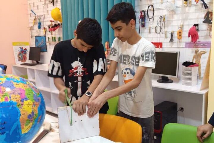 تالار کتابخانه شهید فکری جم پایگاهی برای شکوفایی استعداد کودکان است