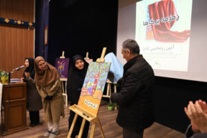 ملک زاده:کتاب «زمزمه برگ‌ها» در کانون استان اردبیل رونمایی شد